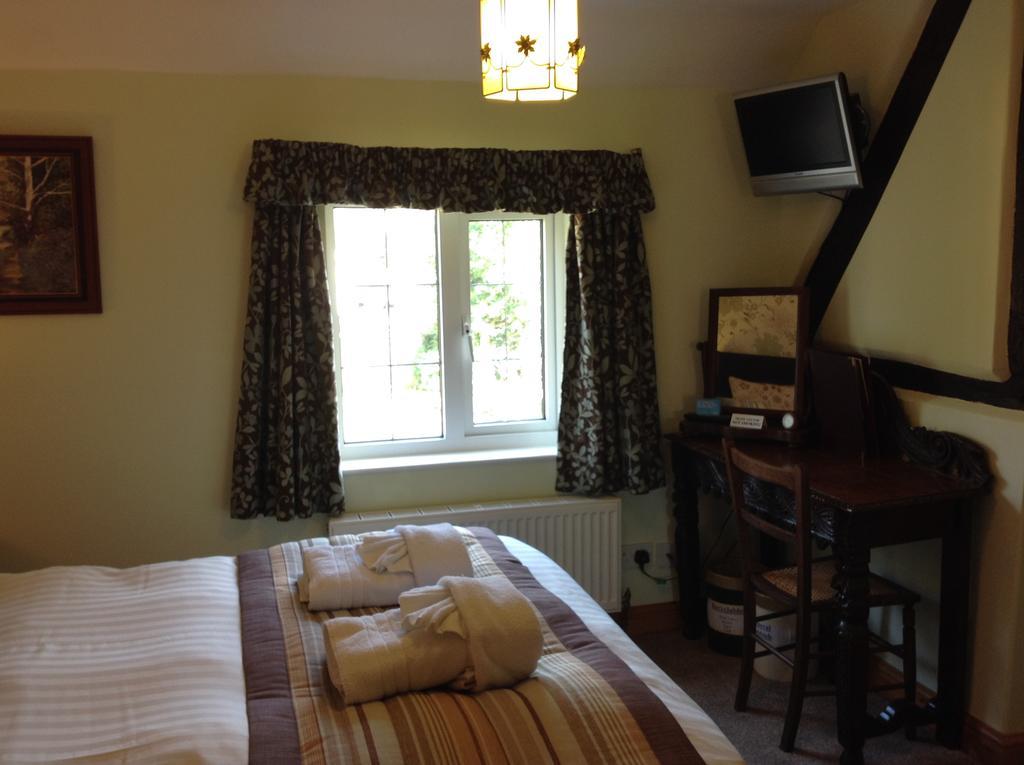 Vine Cottage B&B ดิไวเซส ภายนอก รูปภาพ