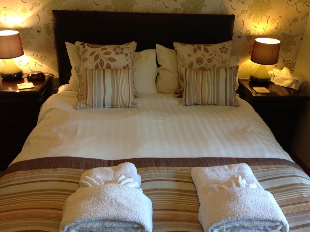 Vine Cottage B&B ดิไวเซส ภายนอก รูปภาพ